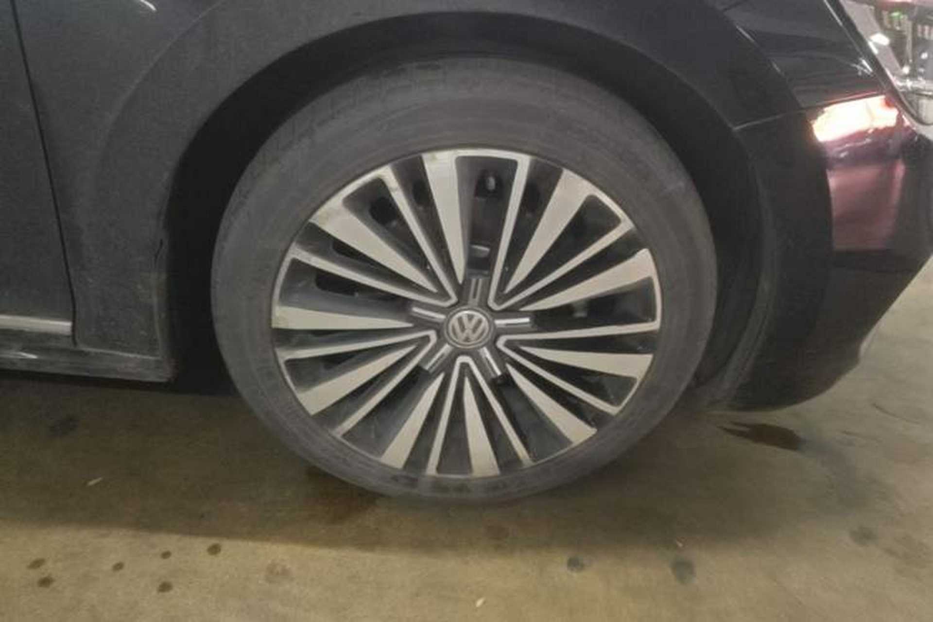 Used Volkswagen Passat 2019 330TSI Luxury Edition China VI Standard Right Front Wheel Hub