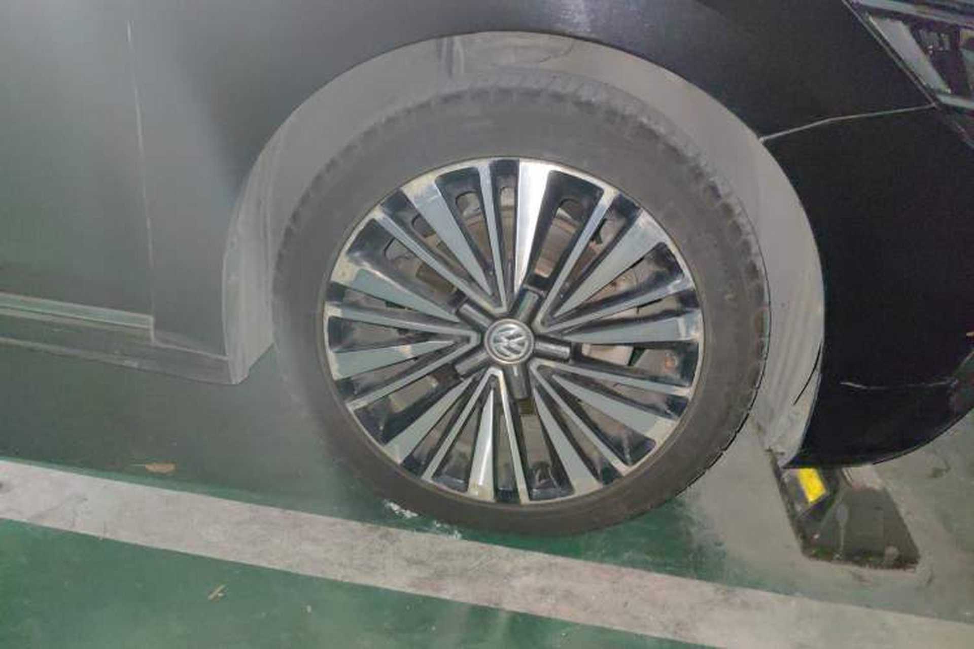Used Volkswagen Passat 2019 330TSI Luxury Edition China VI Standard Right Front Wheel Hub