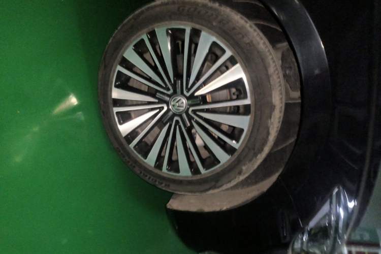 Used Volkswagen Passat 2019 330TSI Prestige Edition China VI Standard Right Front Wheel Hub