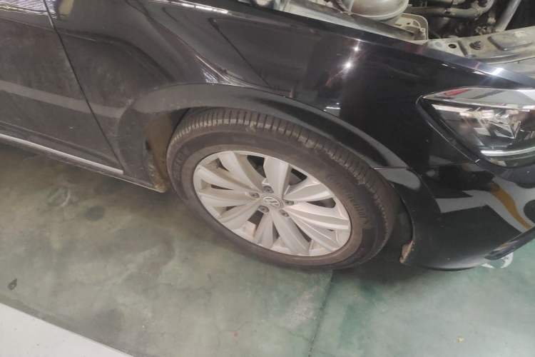 Used Volkswagen Passat 2019 330TSI Elite Edition China V Standard Right Front Wheel Hub