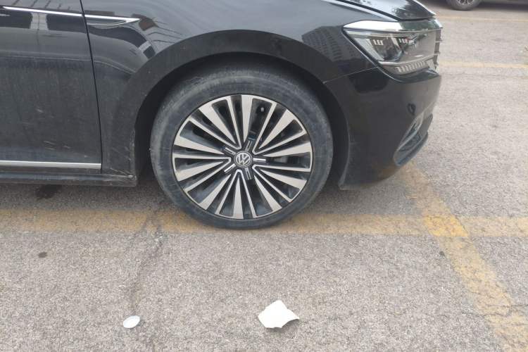 Used Volkswagen Passat 2019 330TSI Luxury Edition China VI Standard Right Front Wheel Hub