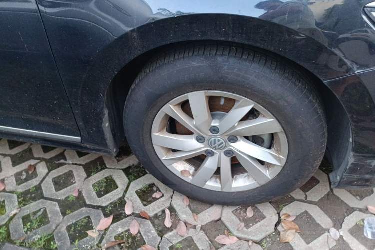 Used Volkswagen Passat 2019 280TSI Business Edition China VI Right Front Wheel Hub