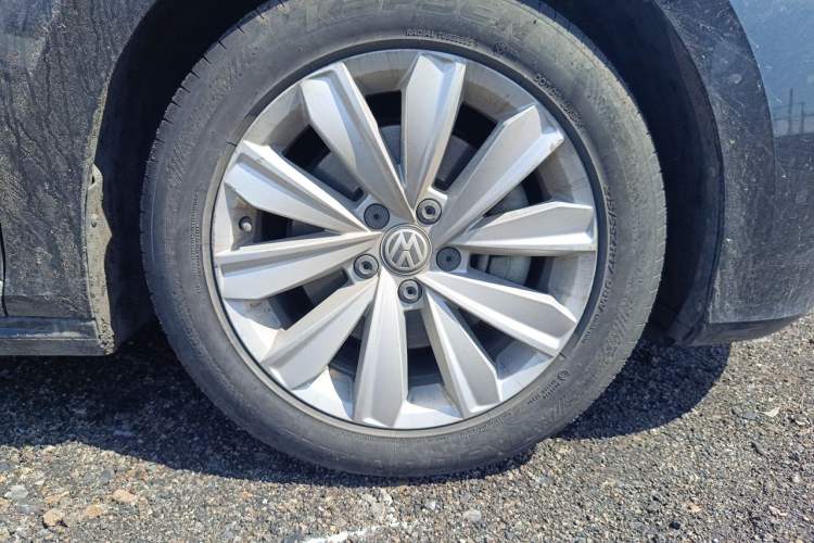 Used Volkswagen Passat 2019 330TSI Elite Edition China V Standard Right Front Wheel Hub