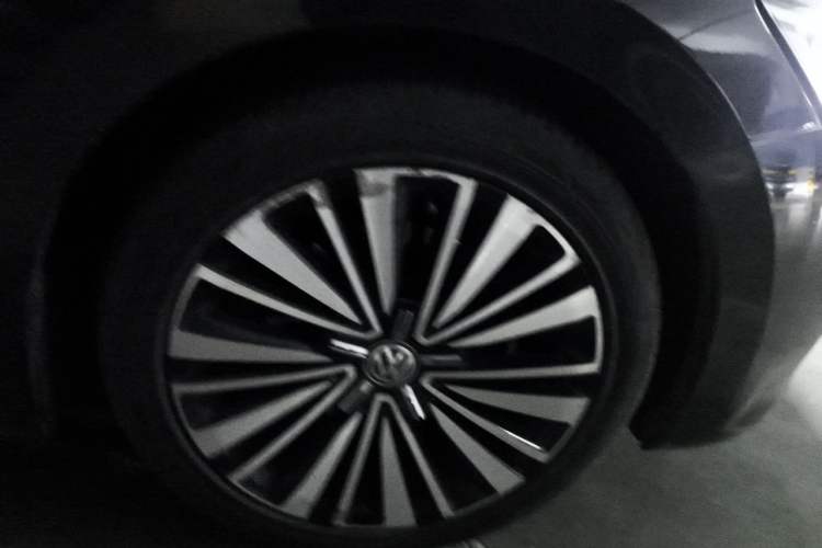 Used Volkswagen Passat 2019 330TSI Luxury Edition China VI Standard Right Front Wheel Hub
