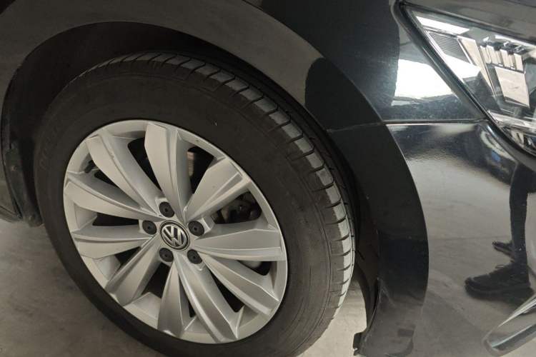 Used Volkswagen Passat 2019 280TSI Business Edition China V Standard Right Front Wheel Hub