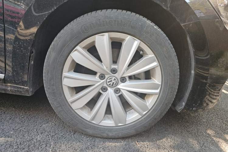 Used Volkswagen Passat 2019 330TSI Elite Edition China VI Right Front Wheel Hub