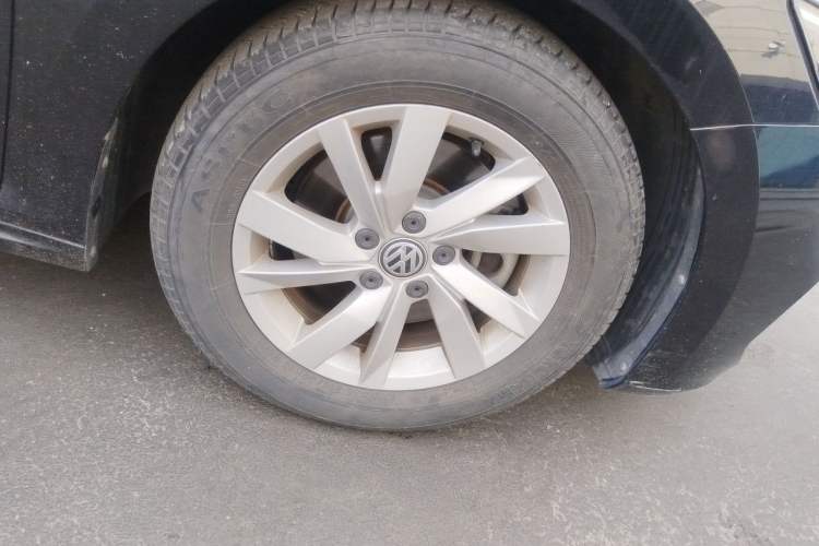 Used Volkswagen Passat 2019 280TSI Business Edition China VI Right Front Wheel Hub