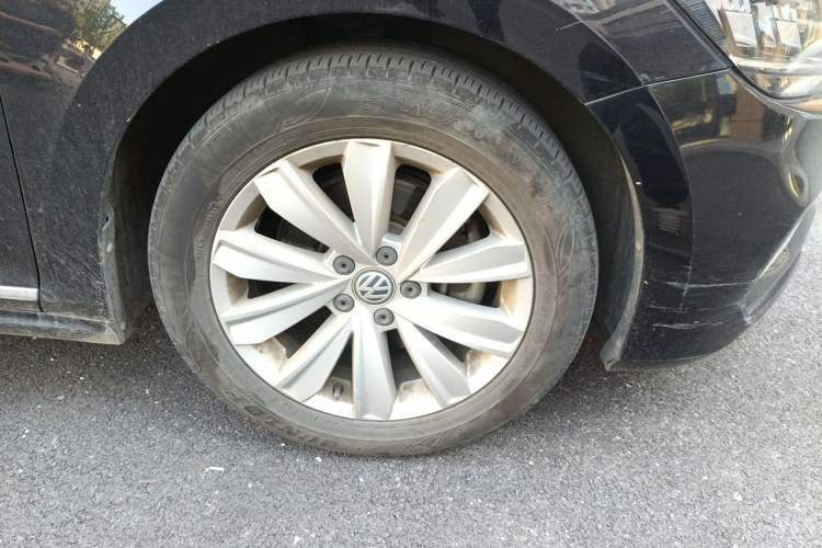 Used Volkswagen Passat 2019 330TSI Elite Edition China VI Right Front Wheel Hub