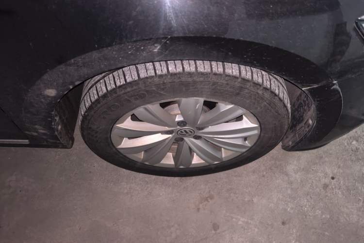 Used Volkswagen Passat 2019 330TSI Elite Edition China V Standard Right Front Wheel Hub