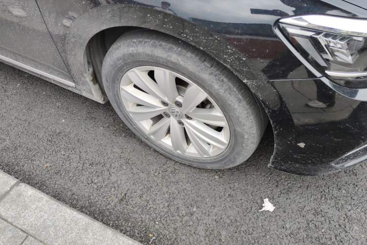 Used Volkswagen Passat 2019 330TSI Elite Edition China VI Right Front Wheel Hub