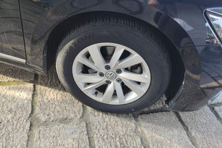 Used Volkswagen Passat 2019 280TSI Business Edition China VI Right Front Wheel Hub