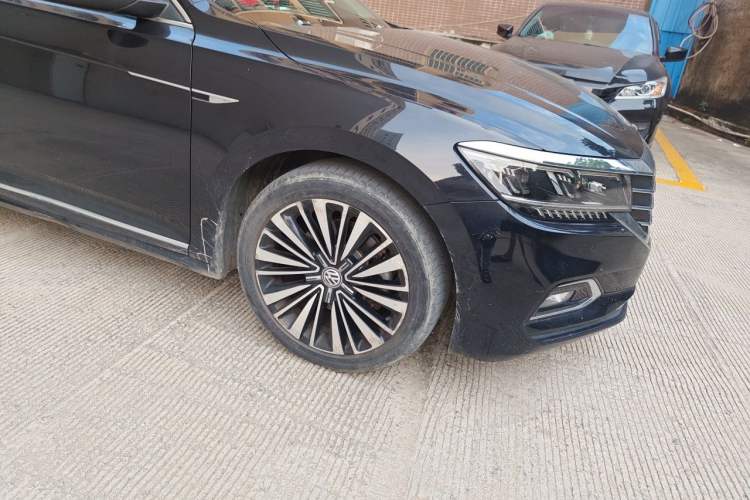 Used Volkswagen Passat 2019 330TSI Luxury Edition China VI Standard Right Front Wheel Hub