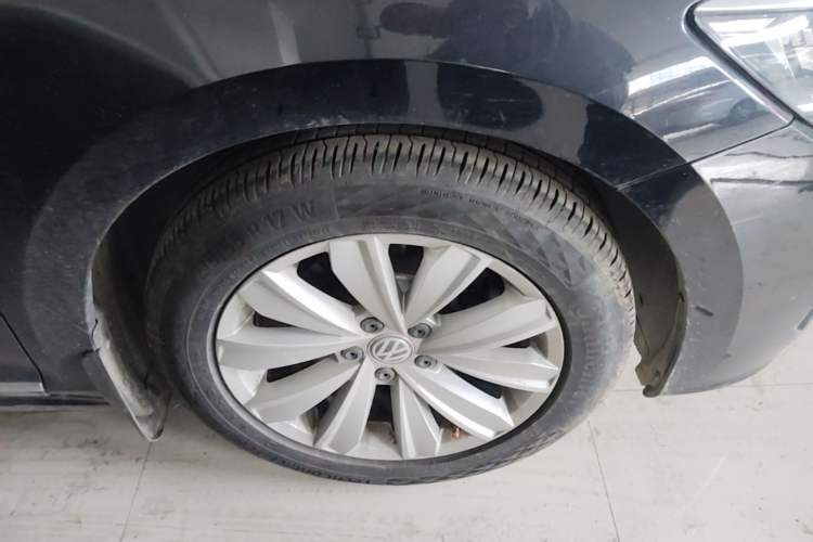 Used Volkswagen Passat 2019 330TSI Elite Edition China VI Right Front Wheel Hub