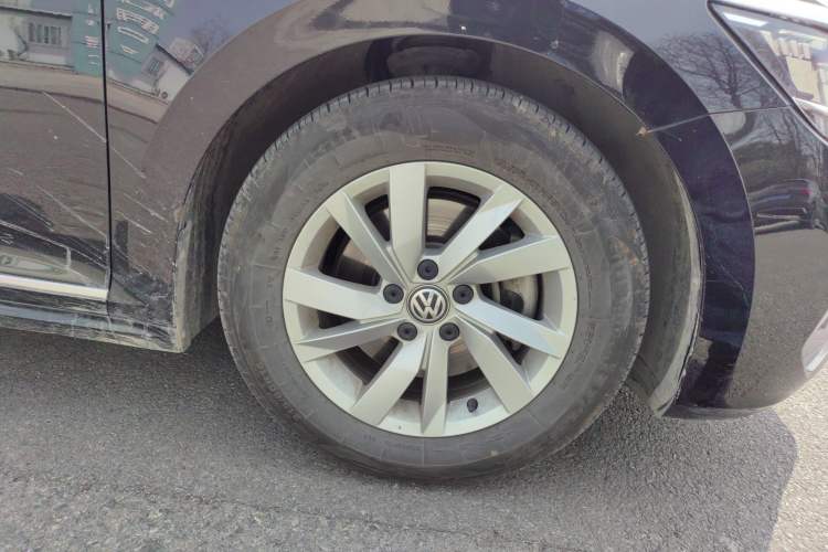 Used Volkswagen Passat 2019 280TSI Business Edition China VI Right Front Wheel Hub