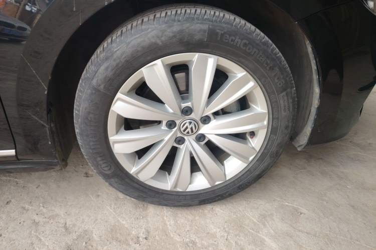 Used Volkswagen Passat 2019 330TSI Elite Edition China VI Right Front Wheel Hub