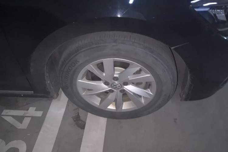 Used Volkswagen Passat 2019 280TSI Business Edition China VI Right Front Wheel Hub