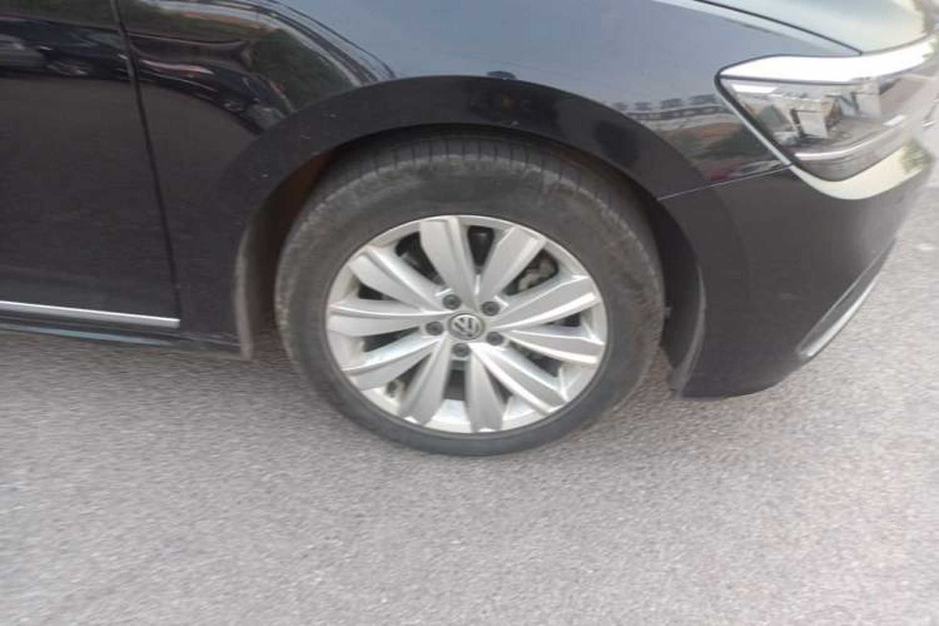 Used Volkswagen Passat 2019 330TSI Elite Edition China VI Right Front Wheel Hub