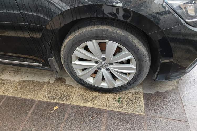 Used Volkswagen Passat 2019 330TSI Elite Edition China VI Right Front Wheel Hub