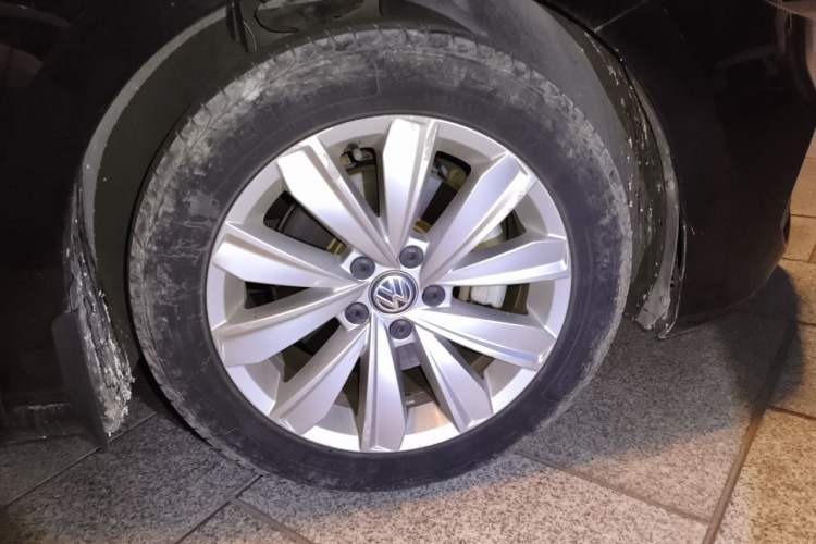 Used Volkswagen Passat 2019 330TSI Elite Edition China V Standard Right Front Wheel Hub