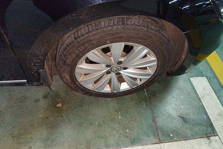 Used Volkswagen Passat 2019 330TSI Elite Edition China VI Right Front Wheel Hub