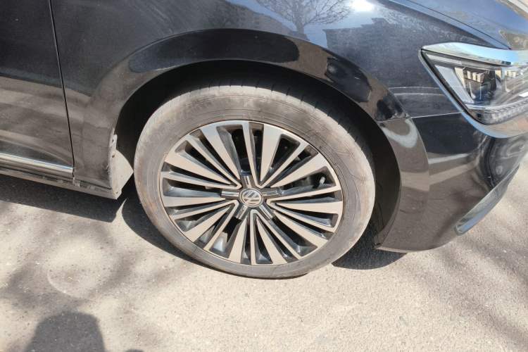 Used Volkswagen Passat 2019 330TSI Prestige Edition China V Standard Right Front Wheel Hub