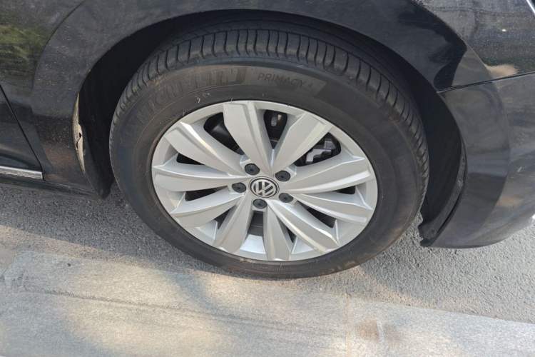 Used Volkswagen Passat 2019 330TSI Elite Edition China V Standard Right Front Wheel Hub