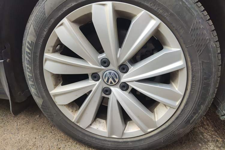 Used Volkswagen Passat 2019 330TSI Elite Edition China V Standard Right Front Wheel Hub
