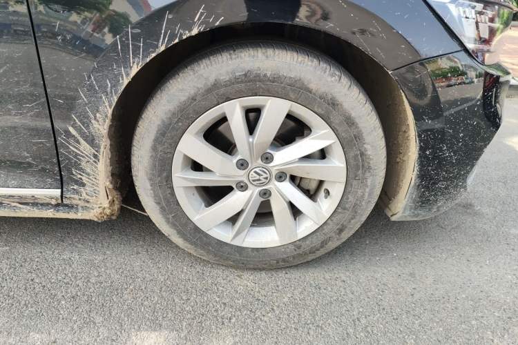 Used Volkswagen Passat 2019 280TSI Business Edition China VI Right Front Wheel Hub