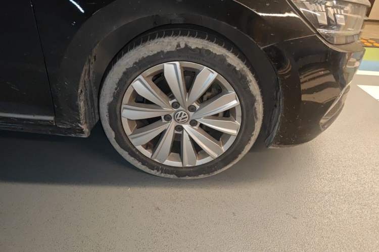 Used Volkswagen Passat 2019 330TSI Elite Edition China VI Right Front Wheel Hub