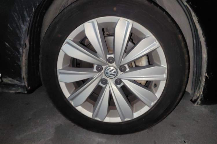 Used Volkswagen Passat 2019 330TSI Elite Edition China V Standard Right Front Wheel Hub