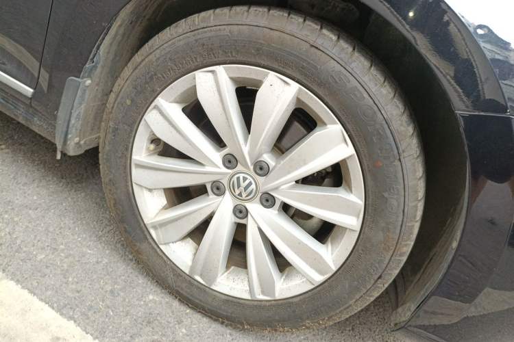 Used Volkswagen Passat 2019 330TSI Elite Edition China VI Right Front Wheel Hub