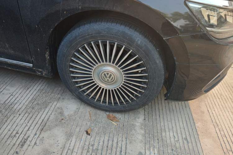 Used Volkswagen Passat 2019 330TSI Elite Edition China VI Right Front Wheel Hub