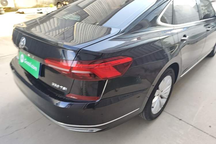 Used Volkswagen Passat 2019 330TSI Elite Edition China VI Right Rear Taillight