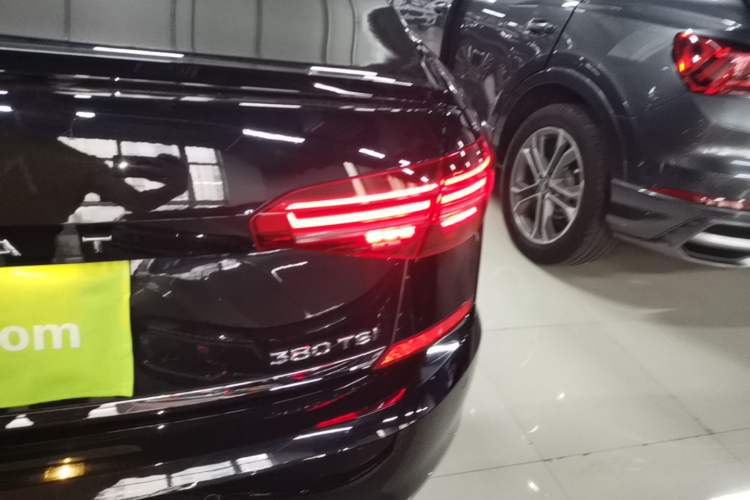 Used Volkswagen Passat 2019 380TSI Luxury Edition China VI Standard Right Rear Taillight
