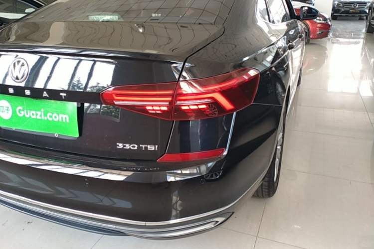 Used Volkswagen Passat 2019 330TSI Elite Edition China VI Right Rear Taillight
