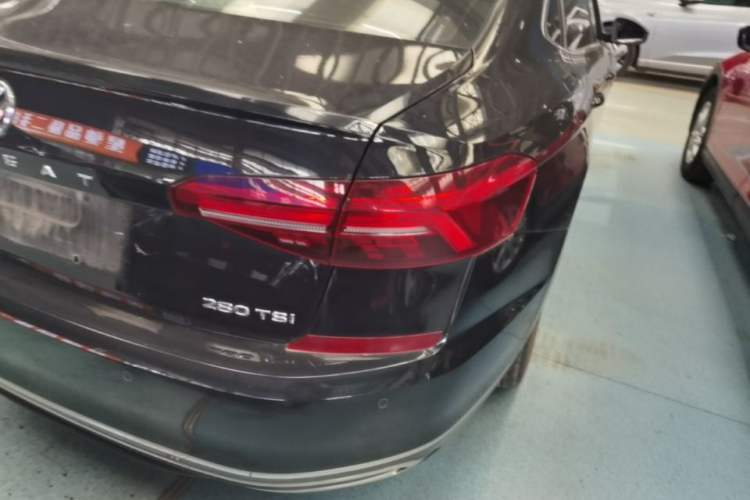 Used Volkswagen Passat 2019 280TSI Business Edition China VI Right Rear Taillight