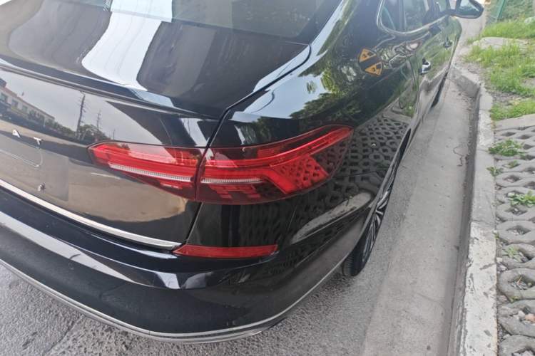 Used Volkswagen Passat 2019 330TSI Luxury Edition China V Standard Right Rear Taillight