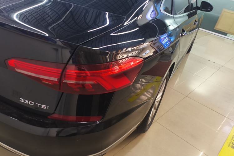 Used Volkswagen Passat 2019 330TSI Elite Edition China VI Right Rear Taillight