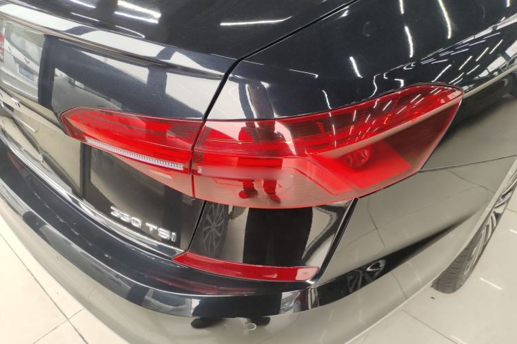 Used Volkswagen Passat 2019 330TSI Luxury Edition China VI Standard Right Rear Taillight