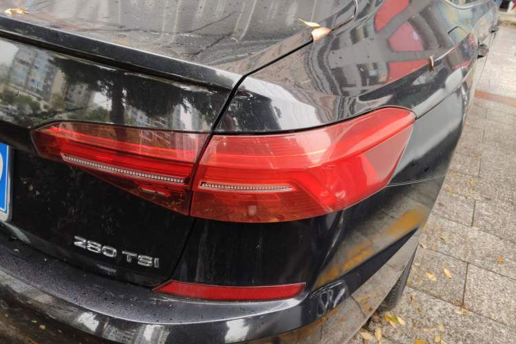 Used Volkswagen Passat 2019 280TSI Business Edition China VI Right Rear Taillight