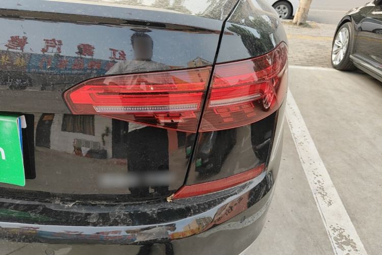 Used Volkswagen Passat 2019 330TSI Elite Edition China VI Right Rear Taillight