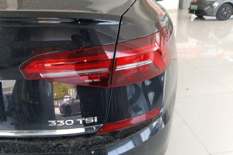 Used Volkswagen Passat 2019 330TSI Luxury Edition China VI Standard Right Rear Taillight