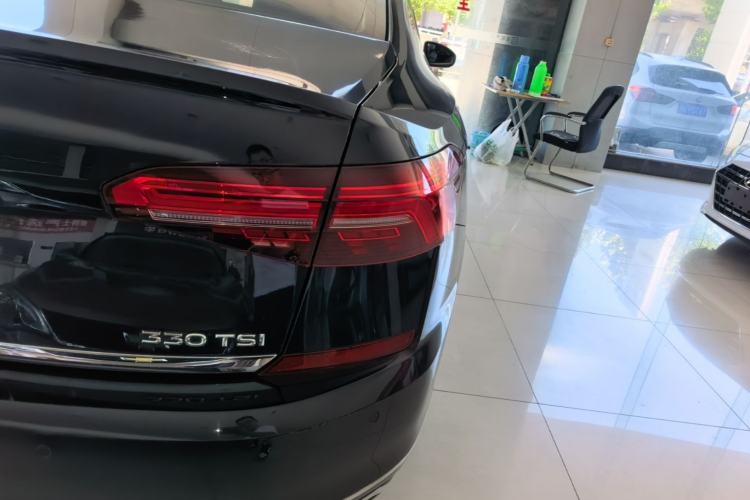 Used Volkswagen Passat 2019 330TSI Luxury Edition China VI Standard Right Rear Taillight