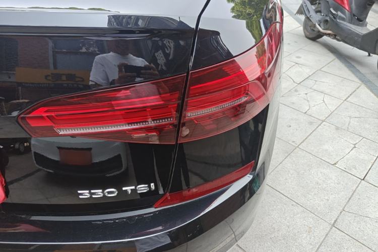 Used Volkswagen Passat 2019 330TSI Elite Edition China VI Right Rear Taillight