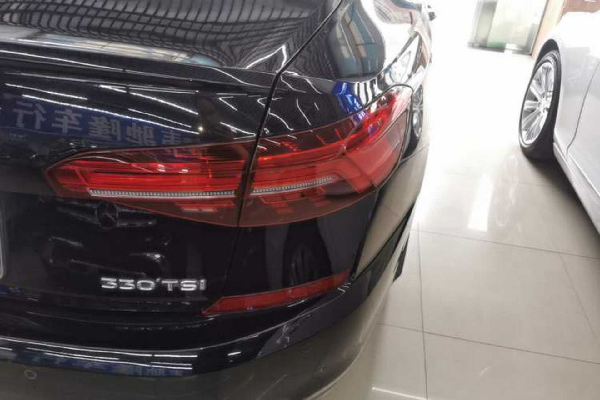 Used Volkswagen Passat 2019 330TSI Elite Edition China VI Right Rear Taillight