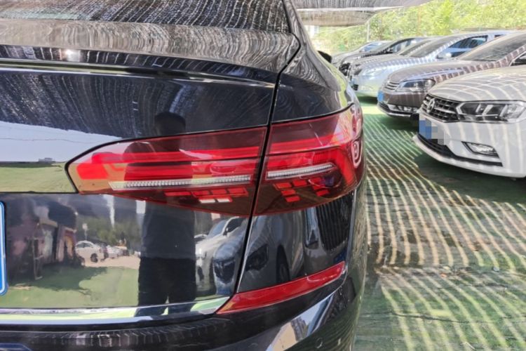 Used Volkswagen Passat 2019 330TSI Luxury Edition China VI Standard Right Rear Taillight