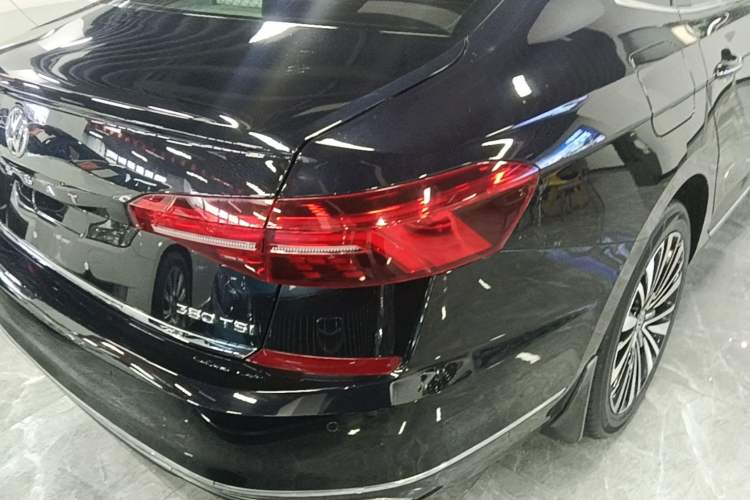 Used Volkswagen Passat 2019 330TSI Luxury Edition China VI Standard Right Rear Taillight