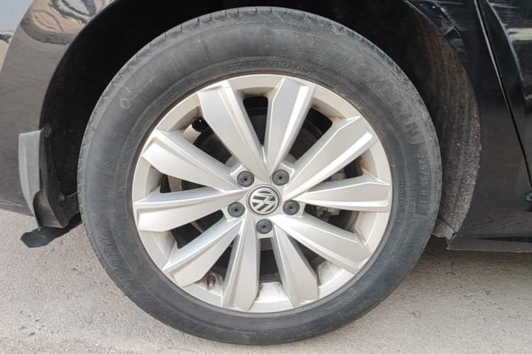 Used Volkswagen Passat 2019 330TSI Elite Edition China V Standard Right Rear Wheel Hub