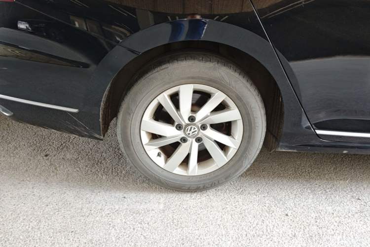 Used Volkswagen Passat 2019 280TSI Business Edition China VI Right Rear Wheel Hub