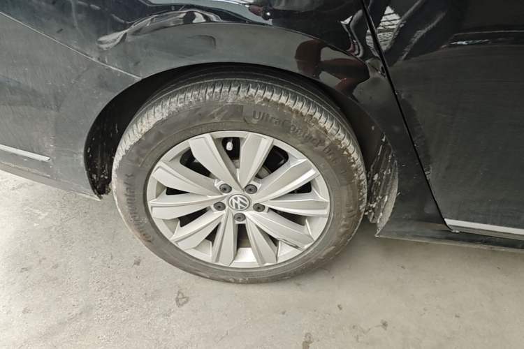 Used Volkswagen Passat 2019 330TSI Elite Edition China VI Right Rear Wheel Hub